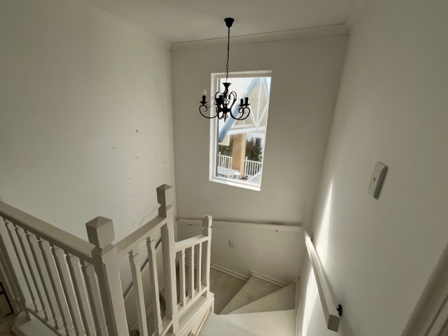 5 Bedroom Property for Sale in Hersham Western Cape